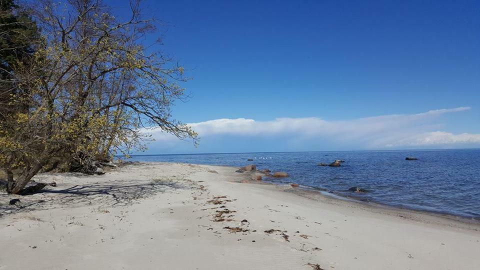 Penzion Ruhnu Bullers-Gita Talu Exteriér fotografie